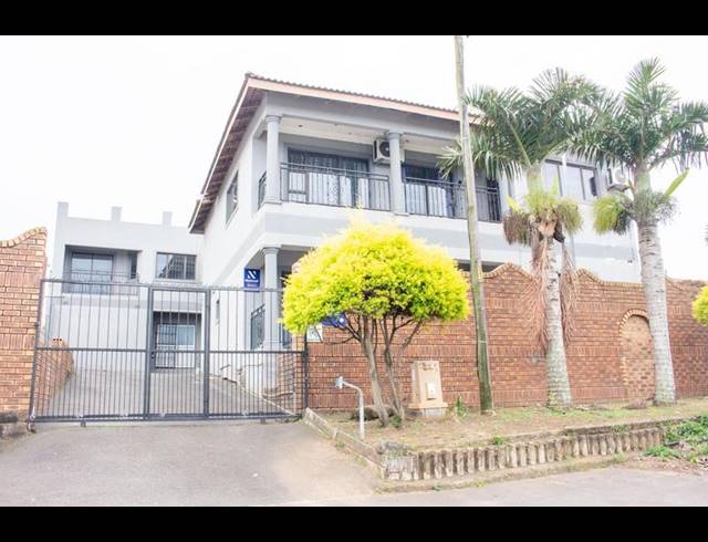 6 BEDROOM HOUSE FOR SALE IN EASTBURY